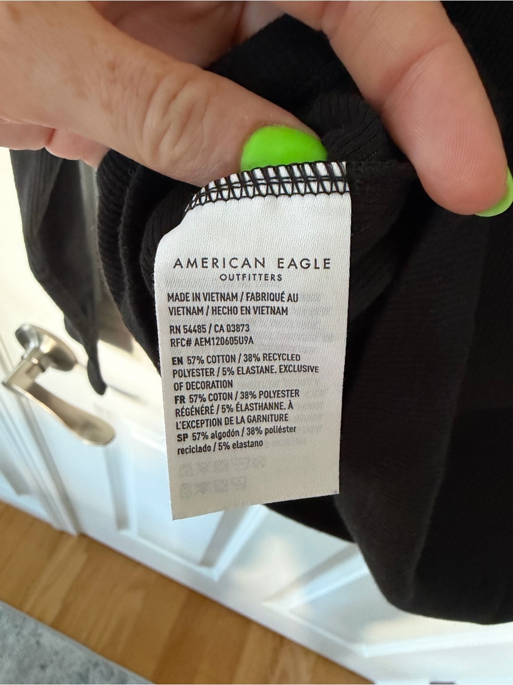 American Eagle Ribbed Keyhole Top - Picture 5 of 5